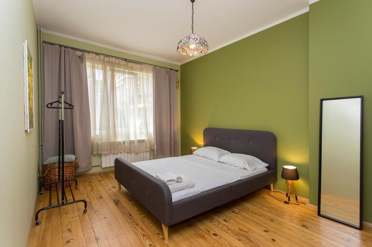 סופיה Colorful 2Bdr Apartment In The City Center מראה חיצוני תמונה