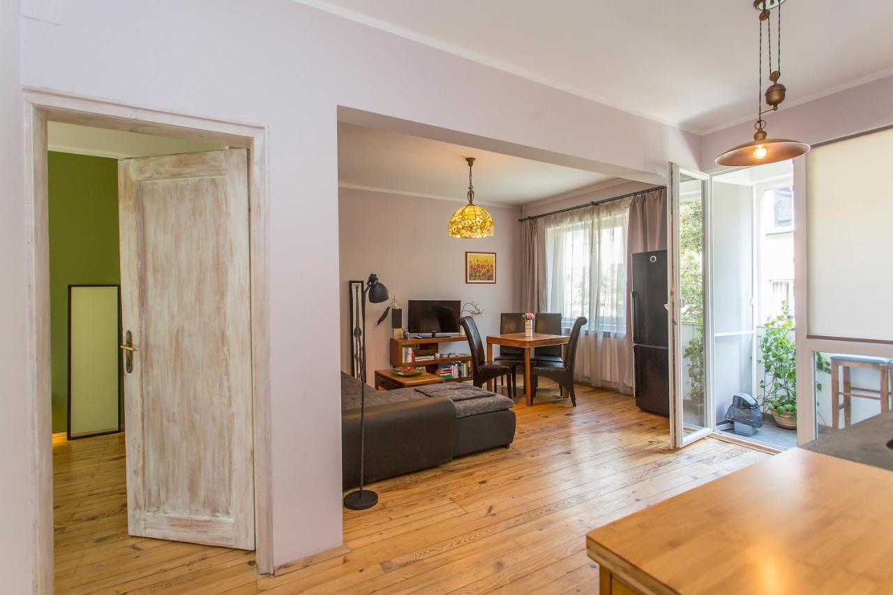 סופיה Colorful 2Bdr Apartment In The City Center מראה חיצוני תמונה